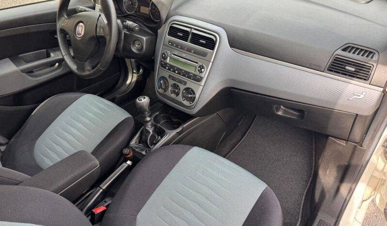 
								FIAT – Grande Punto – 1.4 5 porte Dynamic GPL NEOPATENTATI pieno									