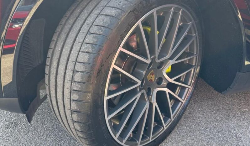 
								PORSCHE – Cayenne – Coupè 3.0 V6 E-Hybrid pieno									