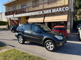 TOYOTA – RAV4 – 2.0 Tdi D-4D 5 porte Sol