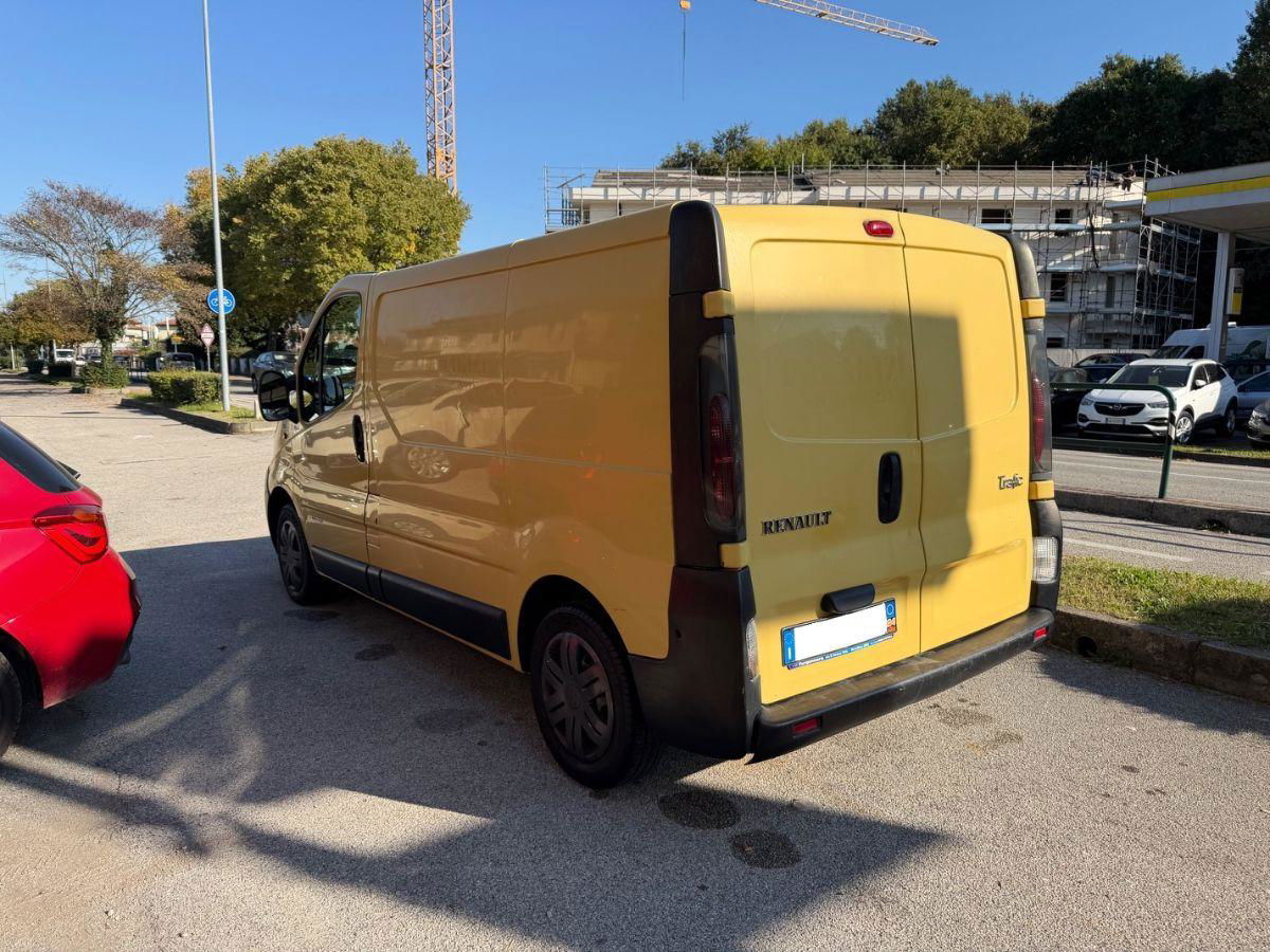 RENAULT – Trafic 1.9 Dci PC-TN 74kw 100cv full