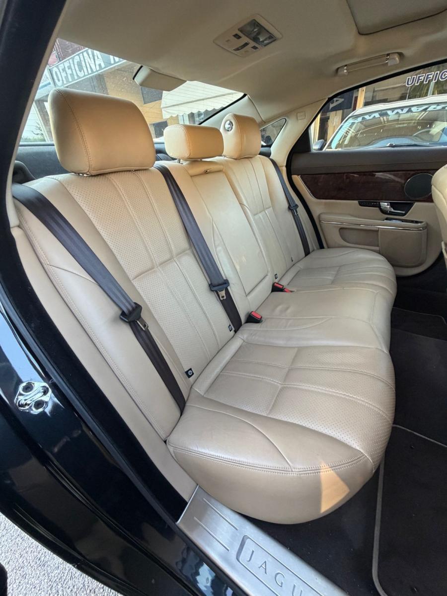 JAGUAR – XJ – 3.0D V6 Premium Luxury full