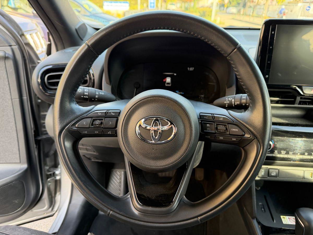 TOYOTA – Yaris Cross – 1.5 Hyb. 5p. E-CVT AWD-i Tr. PROMO full