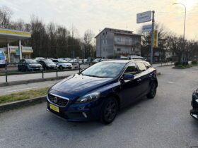 VOLVO – V40 Cross Country –  D2 Volvo Ocean Race