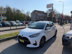 TOYOTA – Yaris – 1.5 Hybrid 5p. E-CVT Trend
