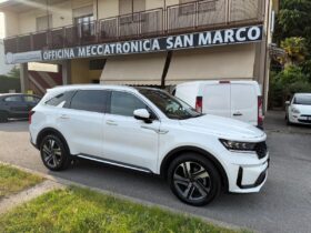 KIA – Sorento – 1.6 T-GDi aut. AWD HEV Evolution 7 POSTI PLUG-IN