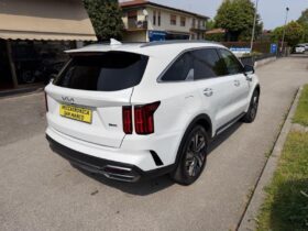 KIA – Sorento – 1.6 T-GDi aut. AWD HEV Evolution 7 POSTI PLUG-IN